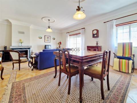 Apartamento T3- Sala com Lareira - Suite - Arrecadação - Parqueamento - Praia do Vau - Algarve