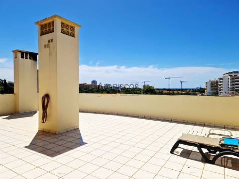 Apartamento T3- Sala com Lareira - Suite - Arrecadação - Parqueamento - Praia do Vau - Algarve