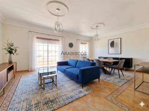 Apartamento T3- Sala com Lareira - Suite - Arrecadação - Parqueamento - Praia do Vau - Algarve