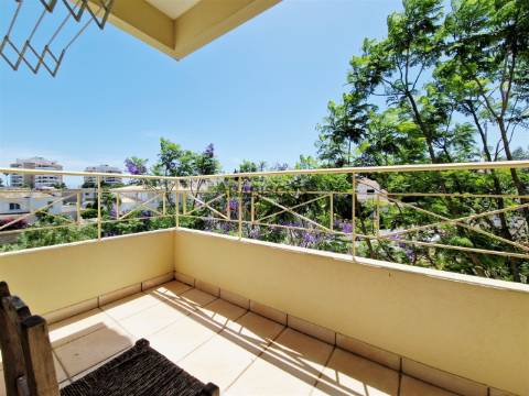 Apartamento T3- Sala com Lareira - Suíte - Arrecadação - Parqueamento - Praia do Vau - Algarve