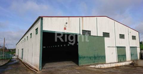 Armazém com 2000m2 em open space