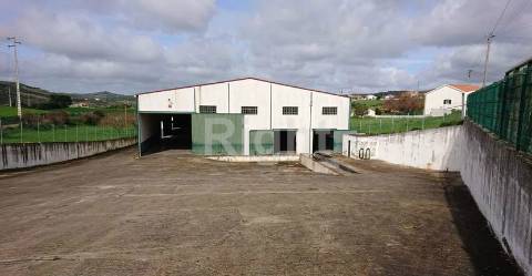 Armazém com 2000m2 em open space