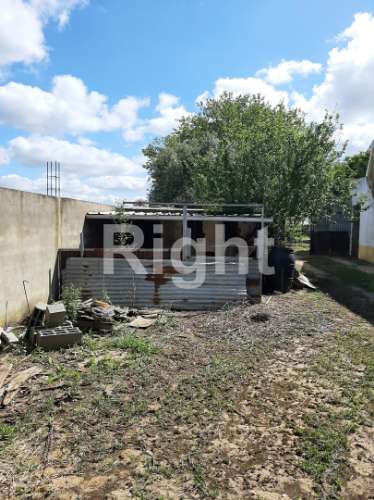 Moradia T3 com magnífico terreno em Santarém