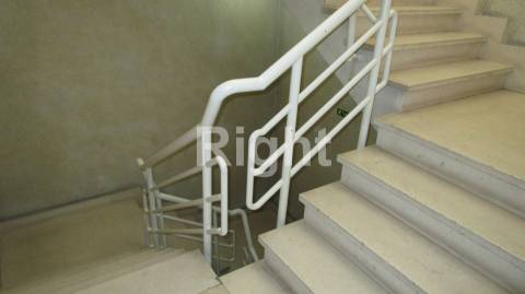 Escritório open space, em Linda-a-Velha