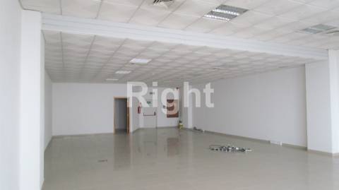 Escritório open space, em Linda-a-Velha