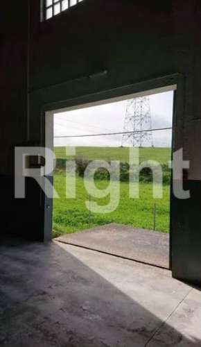 Armazém com 2000m2 em open space
