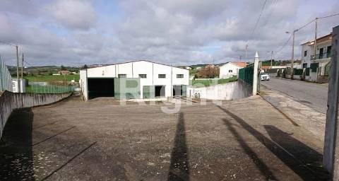 Armazém com 2000m2 em open space