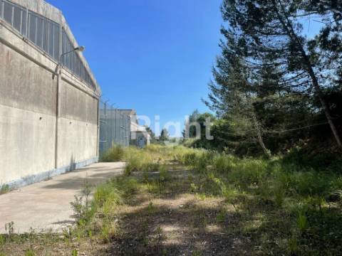 2 Armazéns no Cacém