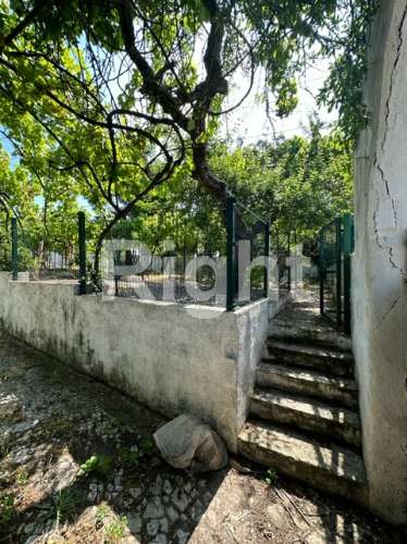 Moradia T3 com lote de 1.750m2 na zona nobre da Venda do Pinheiro