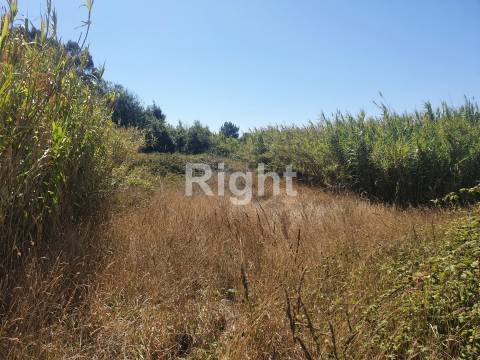 Terreno Rústico com 2812m2 em Gorcinhos, Mafra