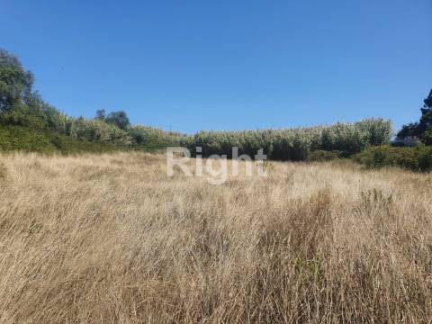 Terreno Rústico com 2812m2 em Gorcinhos, Mafra