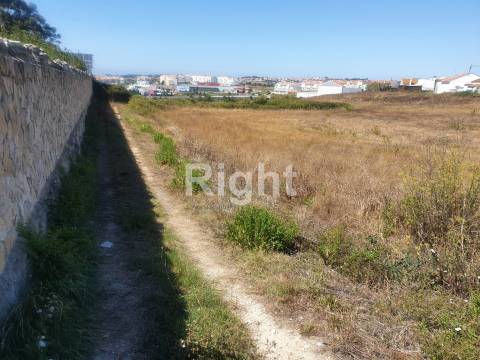 Terreno Rústico com 2812m2 em Gorcinhos, Mafra