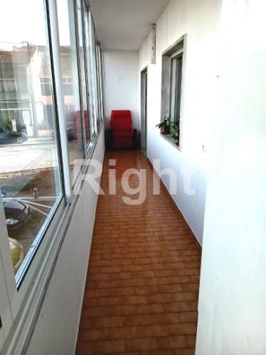 Apartamento T4 transformado em T3 remodelado no Feijó