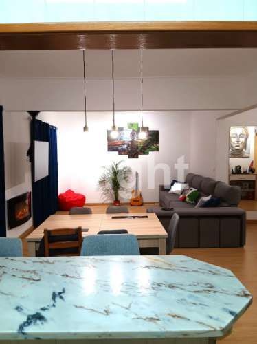 Apartamento T4 transformado em T3 remodelado no Feijó