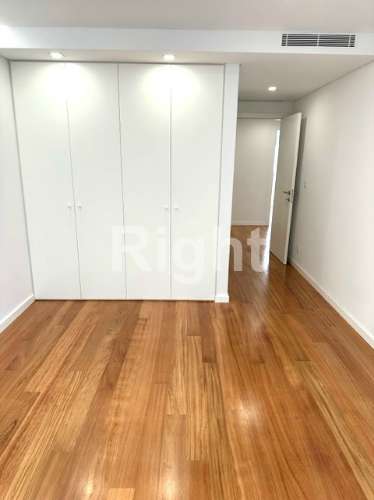 Apartamento T3 novo com estacionamento e arrecadação, Praça Chile