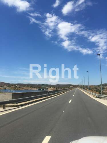 Moradia T2 para remodelação no centro de Alcoutim