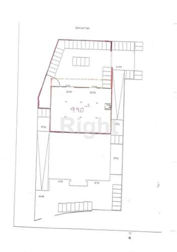 Armazém com logradouro no Prior Velho