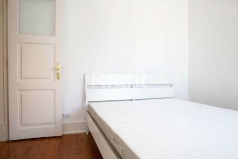 Apartamento T3 com vista rio, próximo do Panteão Nacional, Lisboa