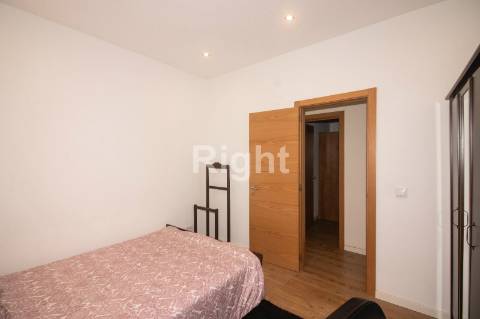 Apartamento T5 remodelado com terraço em Arroios