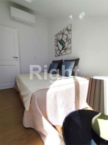 Apartamento T2 totalmente remodelado com varanda vista de Rio