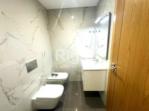 Prédio novo em Benfica