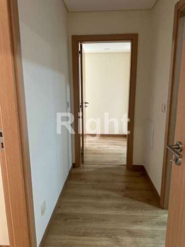 Apartamento T2 com garagem em empreendimento novo nas Laranjeiras