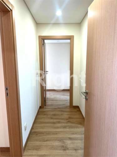 Apartamento T2 com garagem em empreendimento novo nas Laranjeiras