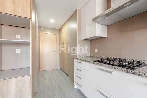 Apartamento T3 com garagem em empreendimento novo nas Laranjeiras