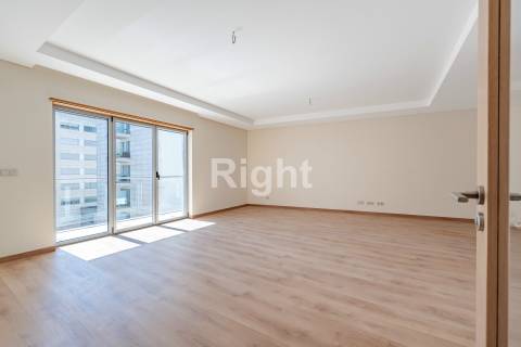 Apartamento T3 com garagem em empreendimento novo nas Laranjeiras