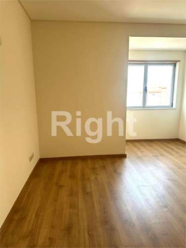 Apartamento T2 com 2 lugares de estacionamento em empreendimento novo nas Laranjeiras