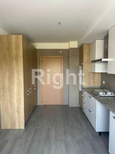 Apartamento T2 com 2 lugares de estacionamento em empreendimento novo nas Laranjeiras