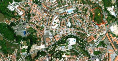 Terreno com 14.680m2 junto ao centro de Torres Novas