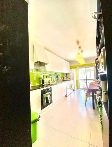 Apartamento T3 com terraço de 80m2 na Quinta da Bela Vista