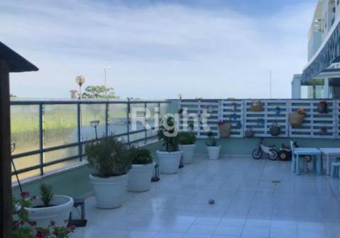 Apartamento T3 com terraço de 80m2 na Quinta da Bela Vista