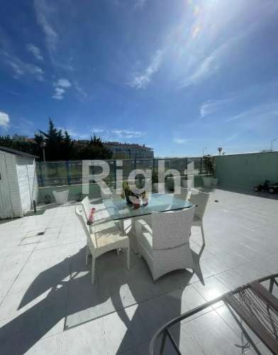 Apartamento T3 com terraço de 80m2 na Quinta da Bela Vista