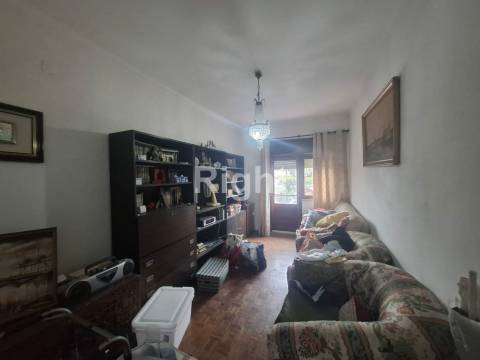 Apartamento T3 no Alto do Seixalinho, Barreiro