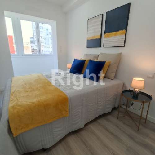 Apartamento T3 totalmente remodelado em Benfica