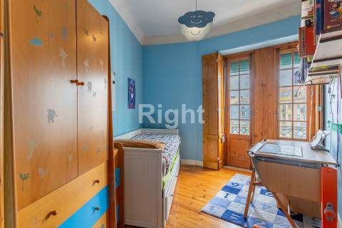 Apartamento T5 em Arroios