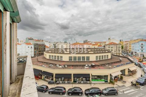 Apartamento T5 em Arroios