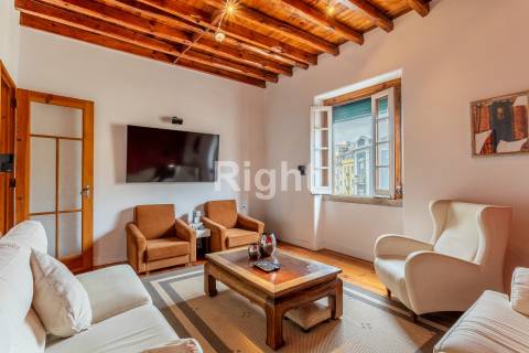 Apartamento T5 em Arroios