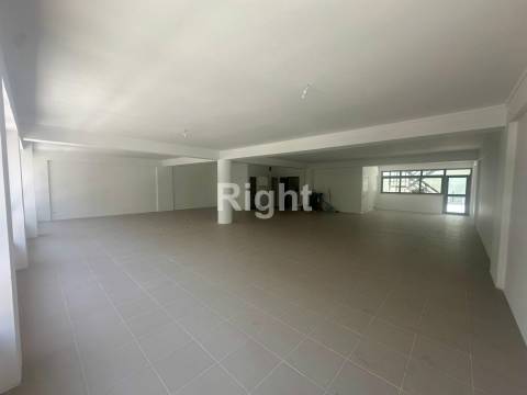 Escritório com 170m2 nas Picoas