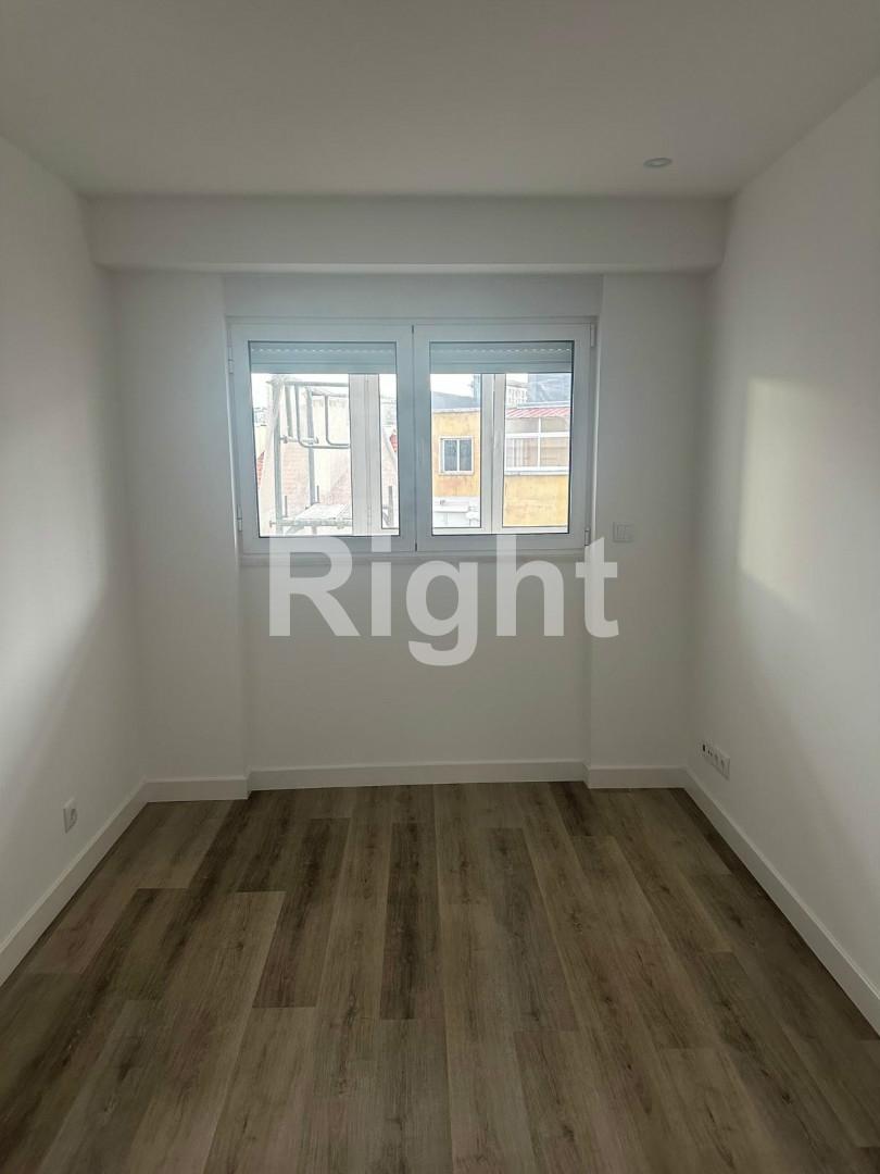 Apartamento T1+1 remodelado no Bairro do Rego