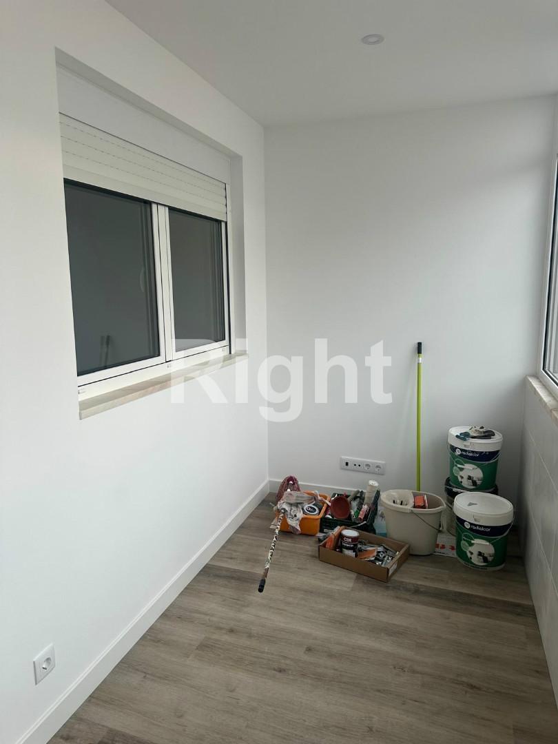 Apartamento T1+1 remodelado no Bairro do Rego