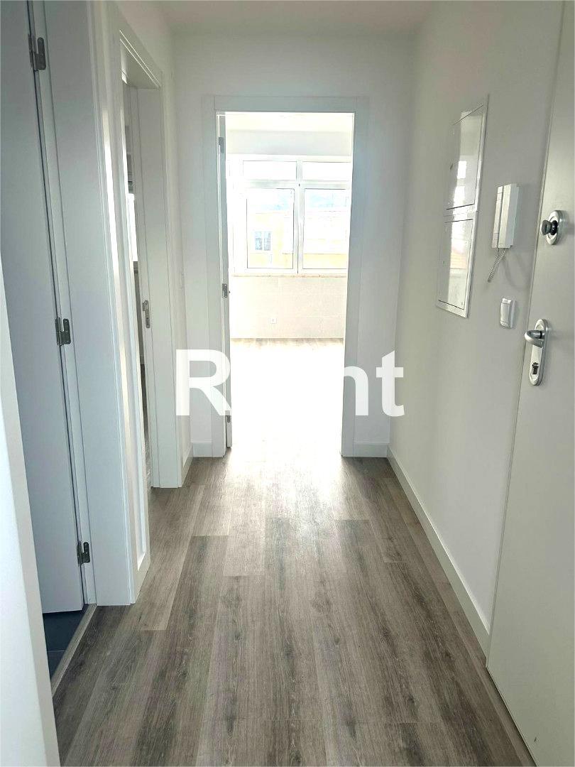 Apartamento T1+1 remodelado no Bairro do Rego