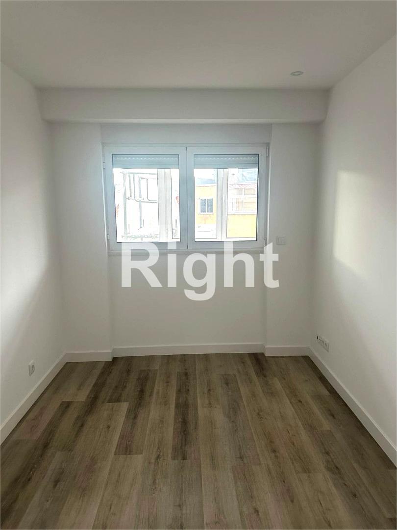 Apartamento T1+1 remodelado no Bairro do Rego