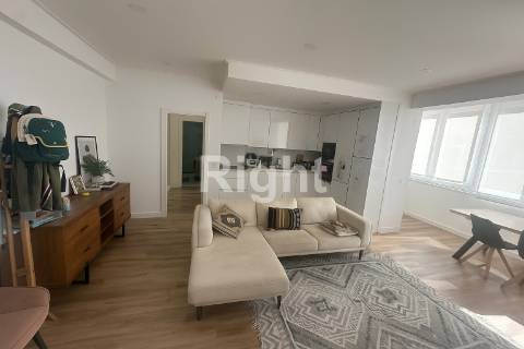 Apartamento T1 renovado com 1 lugar de estacionamento