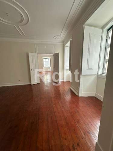 Apartamento T3 com charme no coração do Príncipe Real