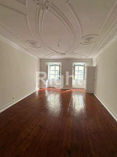 Apartamento T3 com charme no coração do Príncipe Real