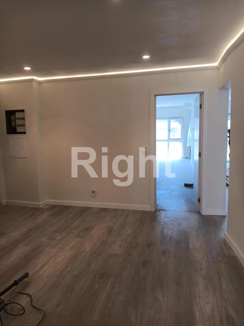 T4 Espaçoso e Luminoso em Massamá/Monte Abraão — Ideal para Famílias!