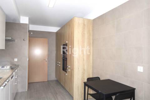 Apartamento T1 mobilado nas Laranjeiras, Lisboa